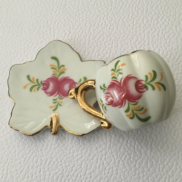 Mini Teacups - Picture 3 of 4